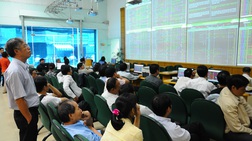 200 mã giảm giá trên hai sàn, VN-Index vẫn tăng nhẹ nhờ VCB và VIC